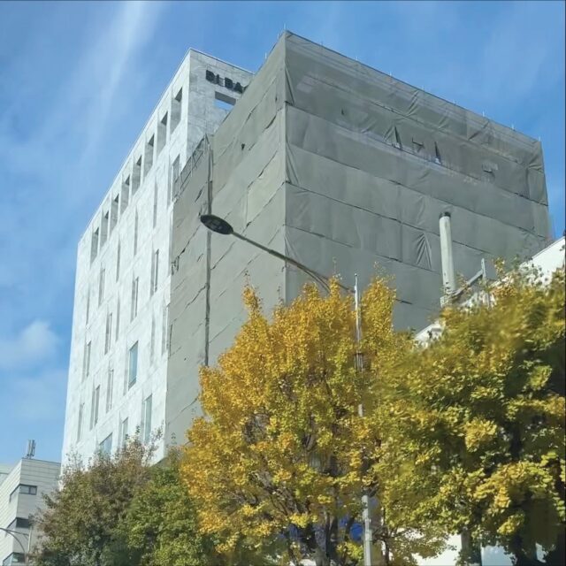 RIPPLE TOWER (뉴 웨이브 타워) 현장 사진 

This is a construction site for a neighborhood living facility located in Nonhyeon-dong. Reinforced concrete construction, which is responsible for the safety of the building, has been completed successfully.
We will communicate frequently with the site and collaborate together to supervise the construction process in the future faithfully until the end.

논현동에 위치한 근린생활시설 시공현장입니다. 건물의 골조 공사가 무사히 끝났습니다.
앞으로 있을 시공과정들도 현장과 자주 소통하고, 함께하며 마지막까지 성실히 마무리하도록 하겠습니다. 

2025년 상반기 준공 예정
Expected to be built (Early 2025)

Team:Sunwook Jo,Myungsoo Ha, Dooho KIm, Myoungjin Kim, Yoonha shin
@clark____03 @_hmmhomhum @shinsal_mon

 #근린생활시설 #근생건축 #강남구 #논현동 #꼬마빌딩 #건축 #디자인 #에스에스피건축사사무소 #건축가박성기 #박성기 #건축가 #건축사 #건축디자인 #젊은건축가 #건축계획 #감리 #건축감리 #현장 #시공 #설계 #학동역
#studiosunggipark #ssp #sspdss #architect #architecture #architecturaldesigner #youngarchitect